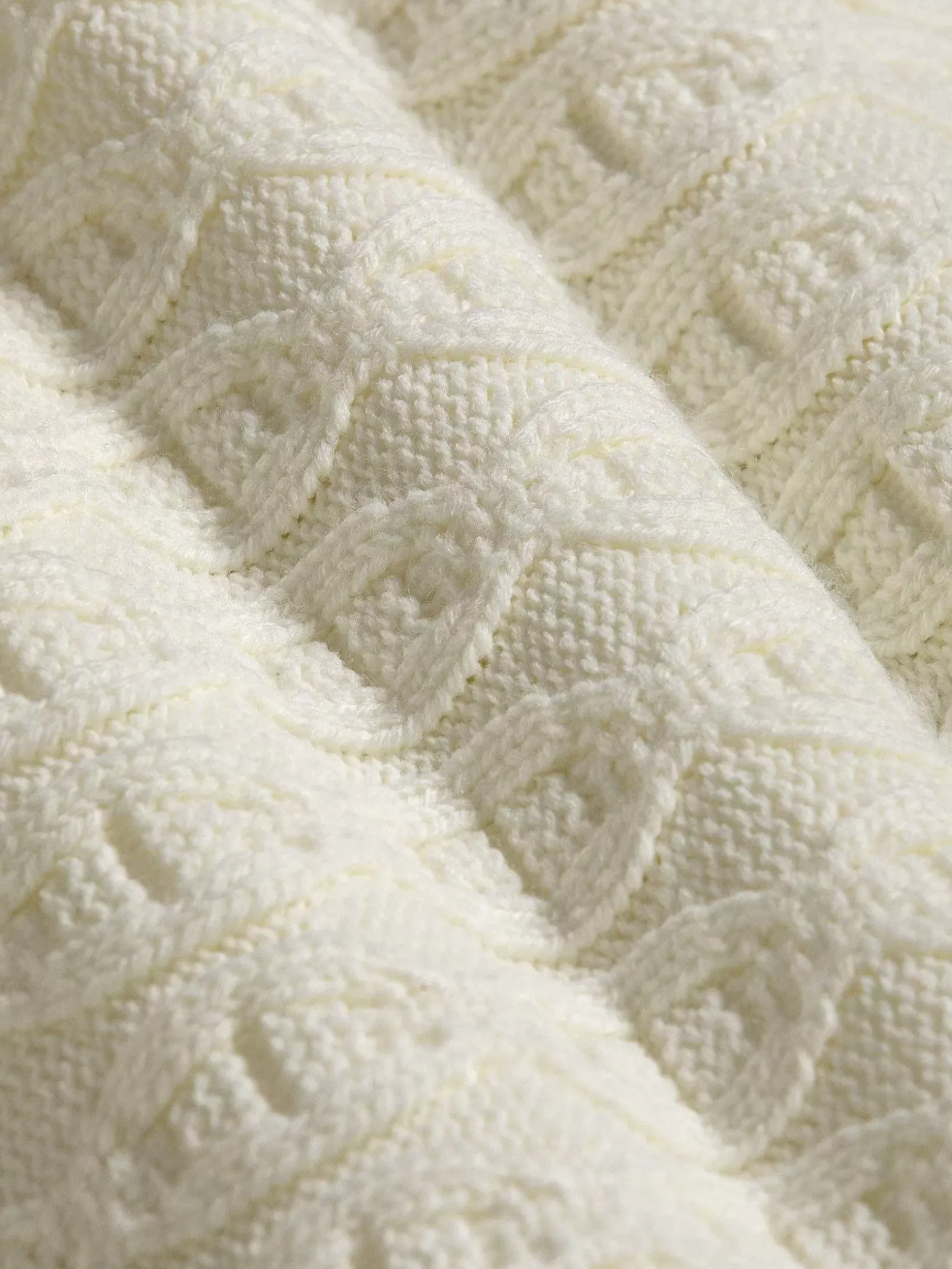 Avon Off White Pattern Truien