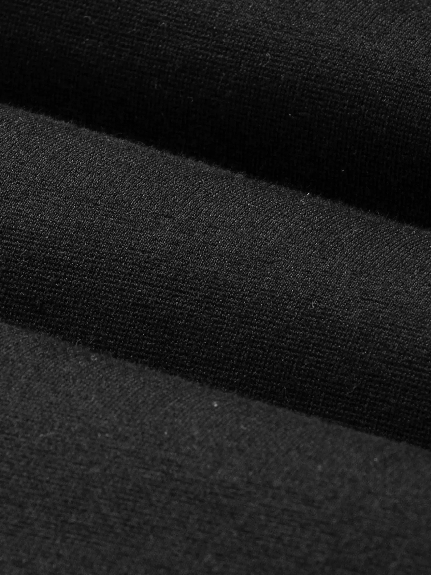 Sedona Round-Neck Grey Black Sweater